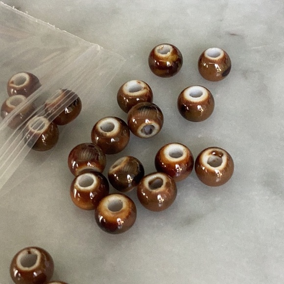 Ceramic - Glazed 6mm Round Beads (30) - Picture 2 of 8